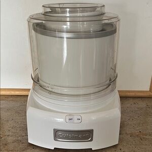 Cuisinart White Ice Cream Maker 1.5 quart